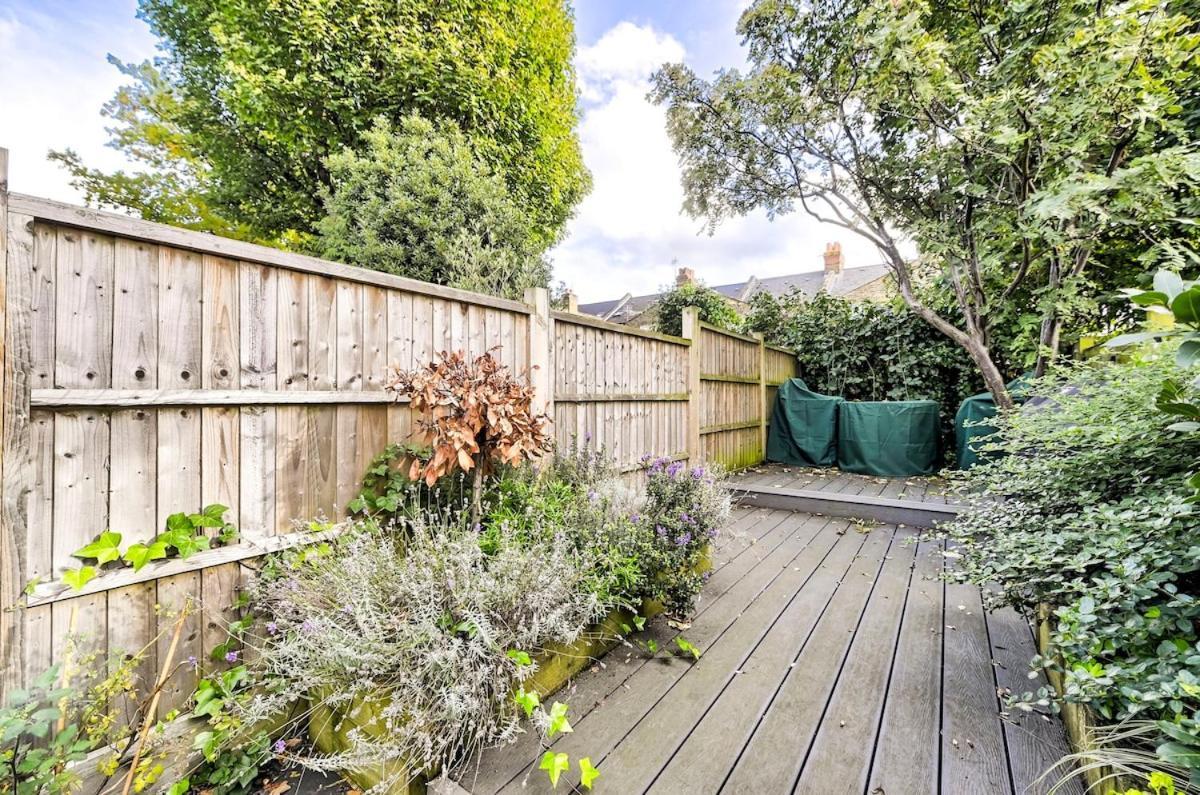 Apartment Victorian Charm 2-bed 2-bath With Private Garden London